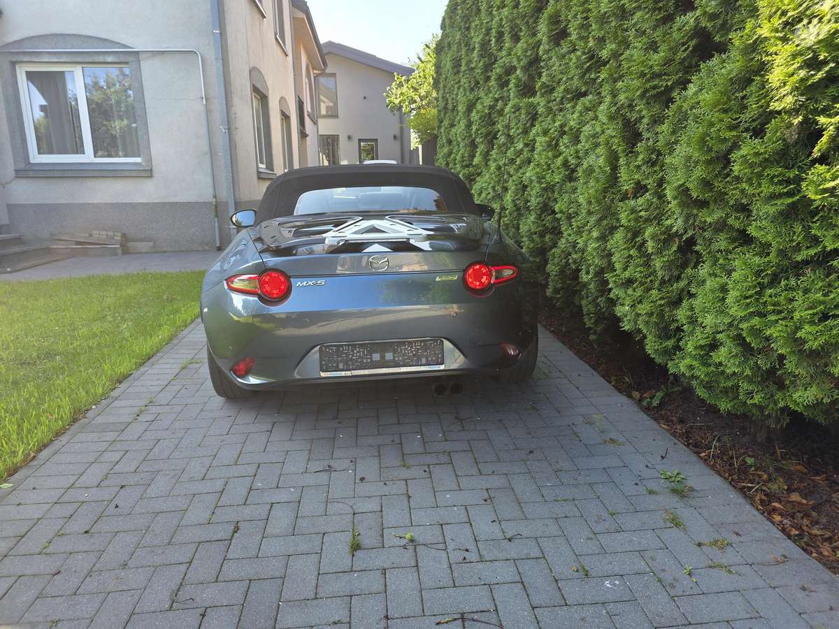 Mazda MX-5, 2.0 l., Кабриолет