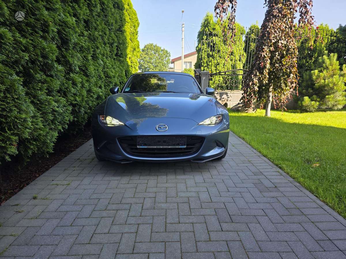 Mazda MX-5, 2.0 l., convertible