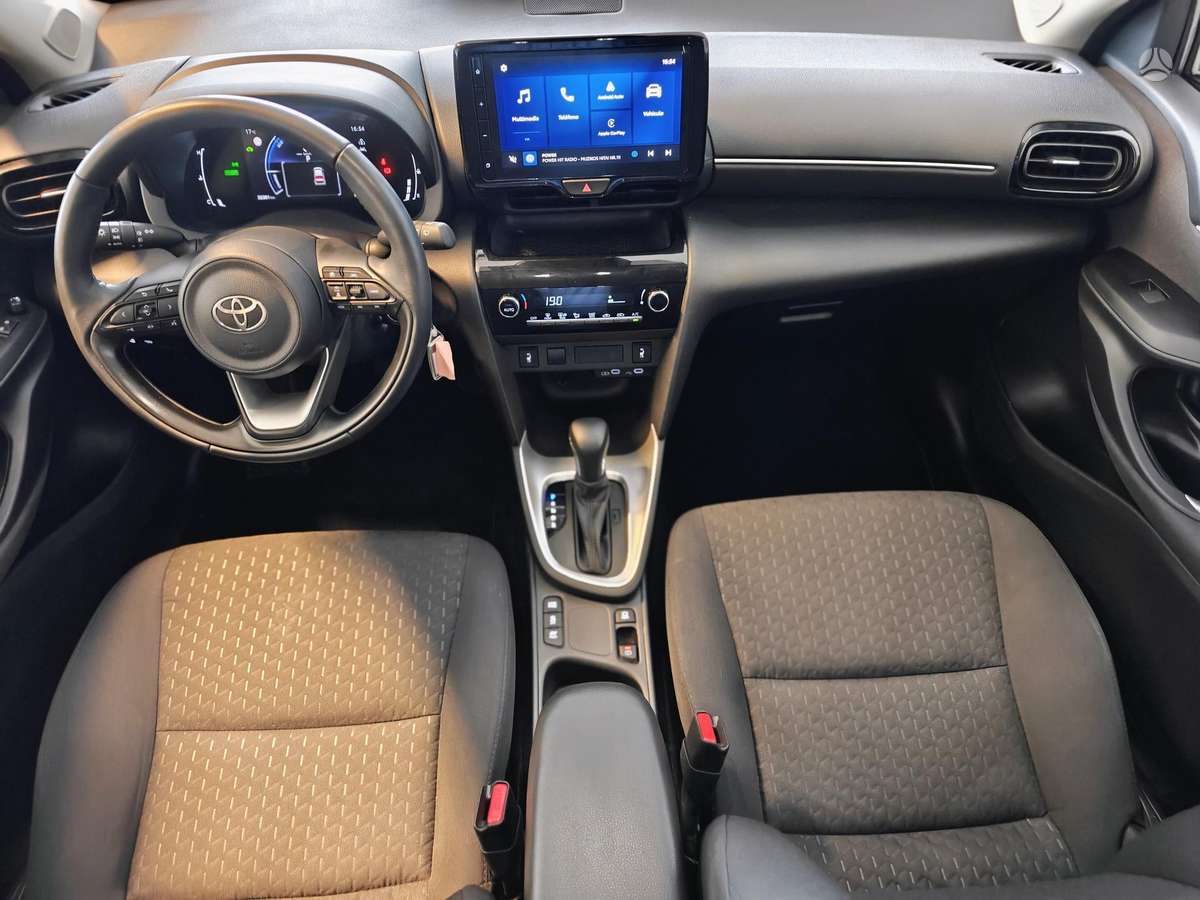 Toyota Yaris Cross - 12