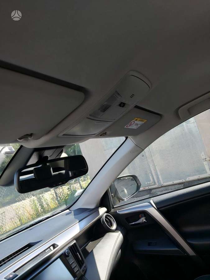Toyota RAV4 - 9