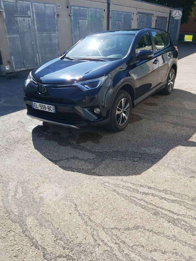 Toyota RAV4 - 1