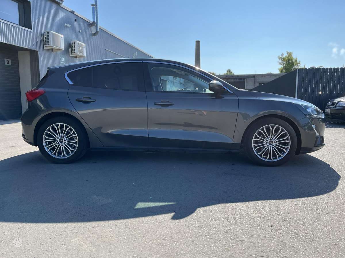 Ford Focus, 1.0 l., Хэтчбек