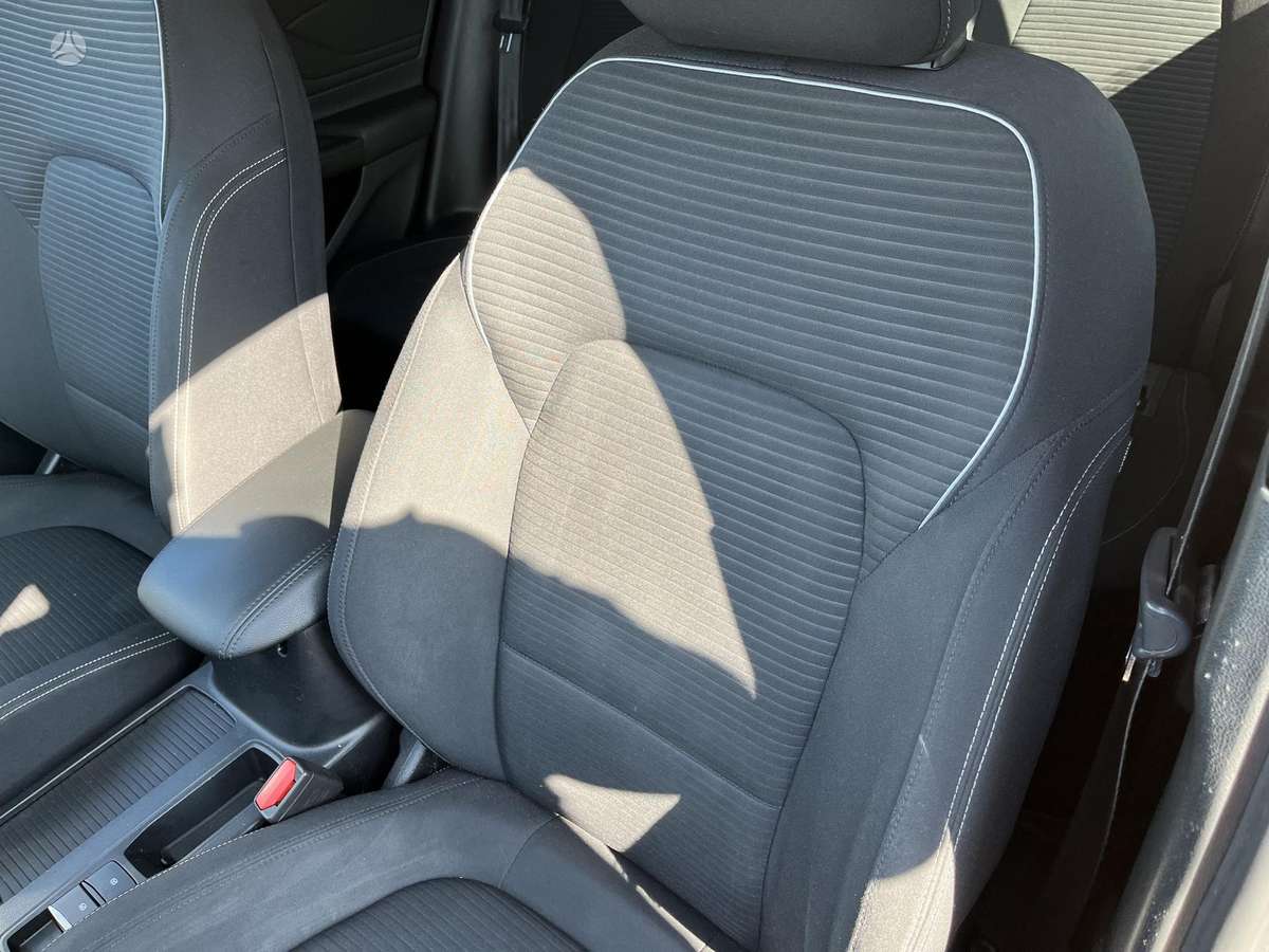 Ford Focus, 1.0 l., Хэтчбек