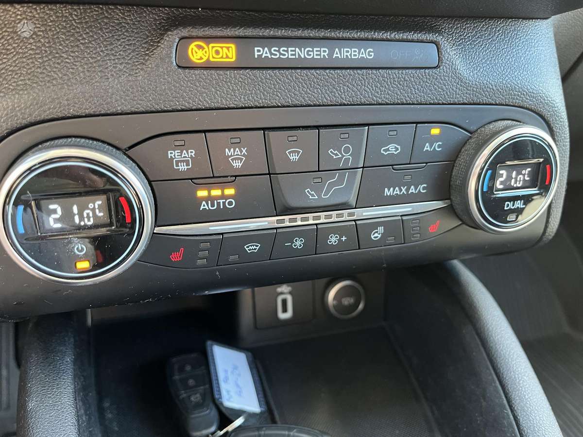Ford Focus, 1.0 l., Хэтчбек