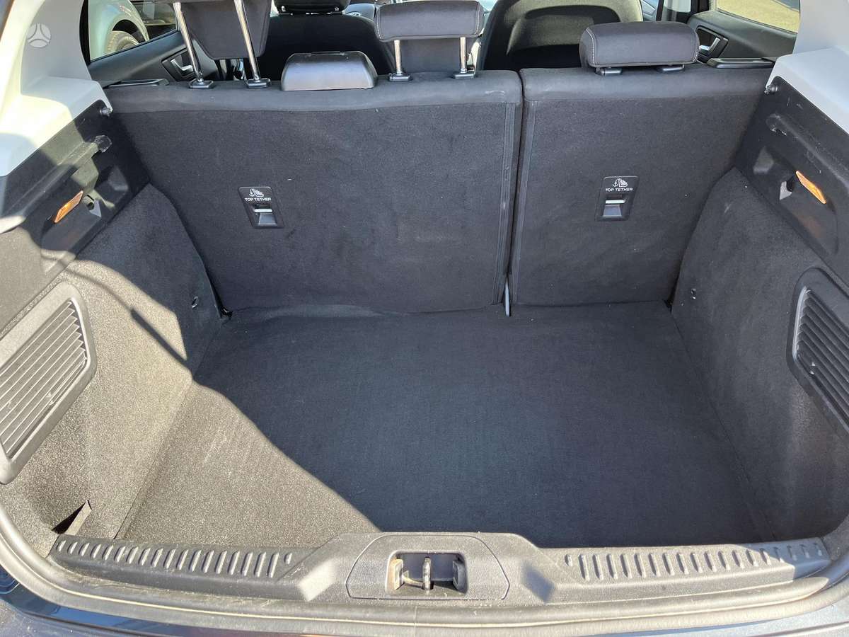 Ford Focus, 1.0 l., Хэтчбек