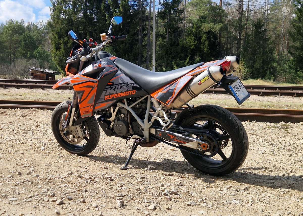 KTM Supermoto 950cc, supermoto