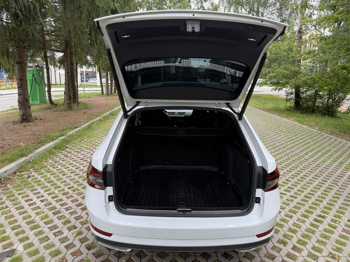 Skoda Superb, 2.0 l., Универсал