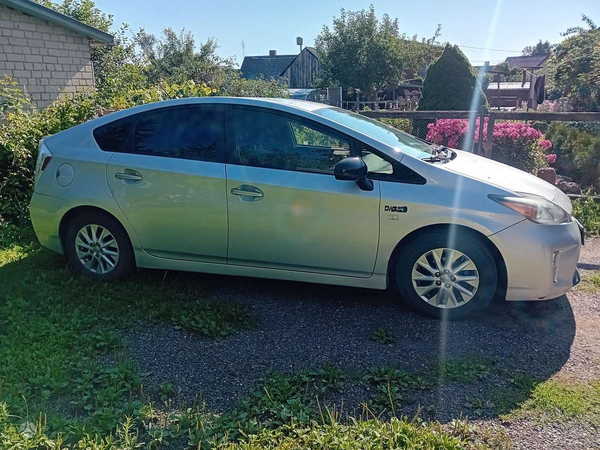 Toyota Prius - 10
