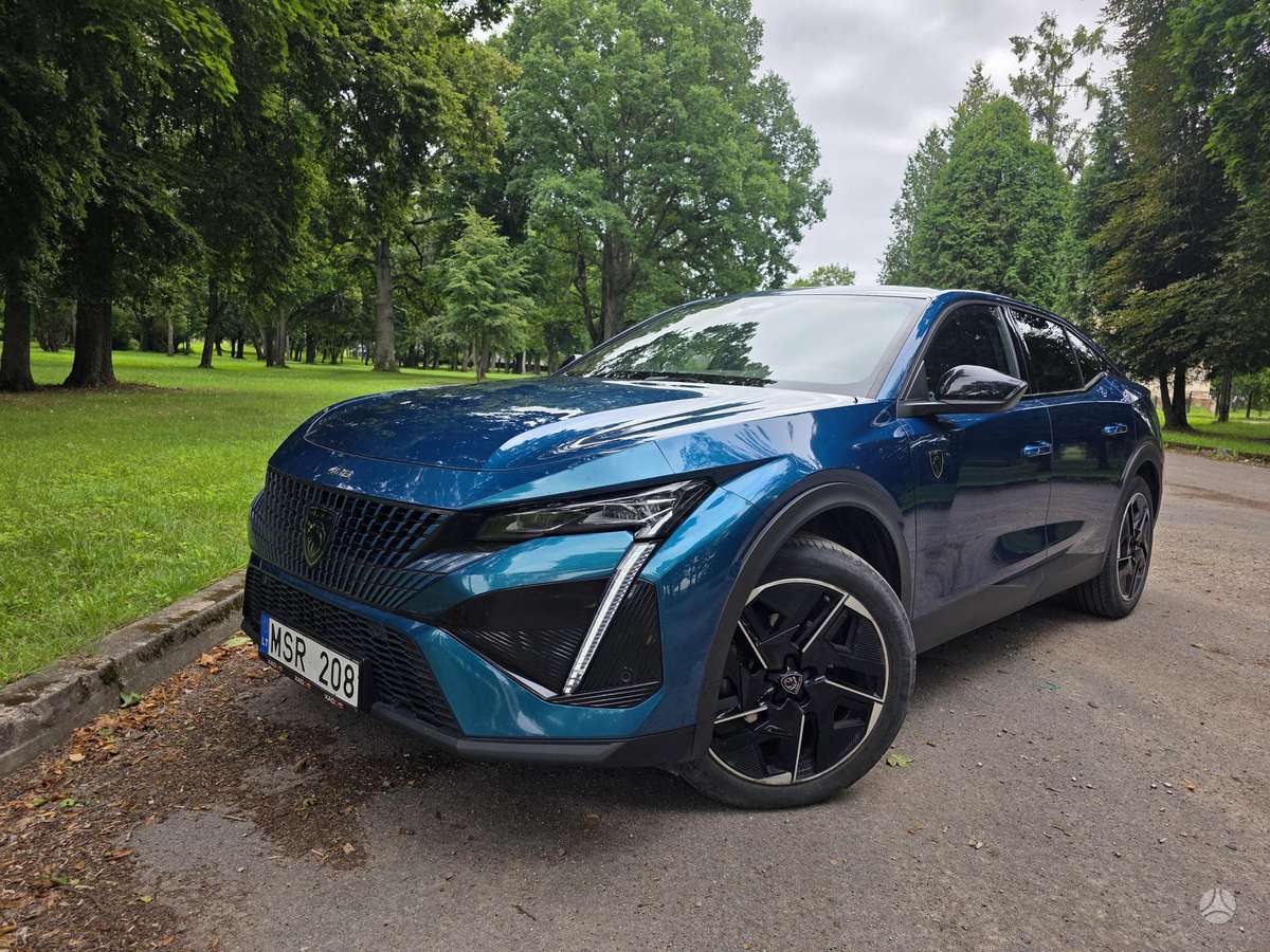 Peugeot 408 - 1