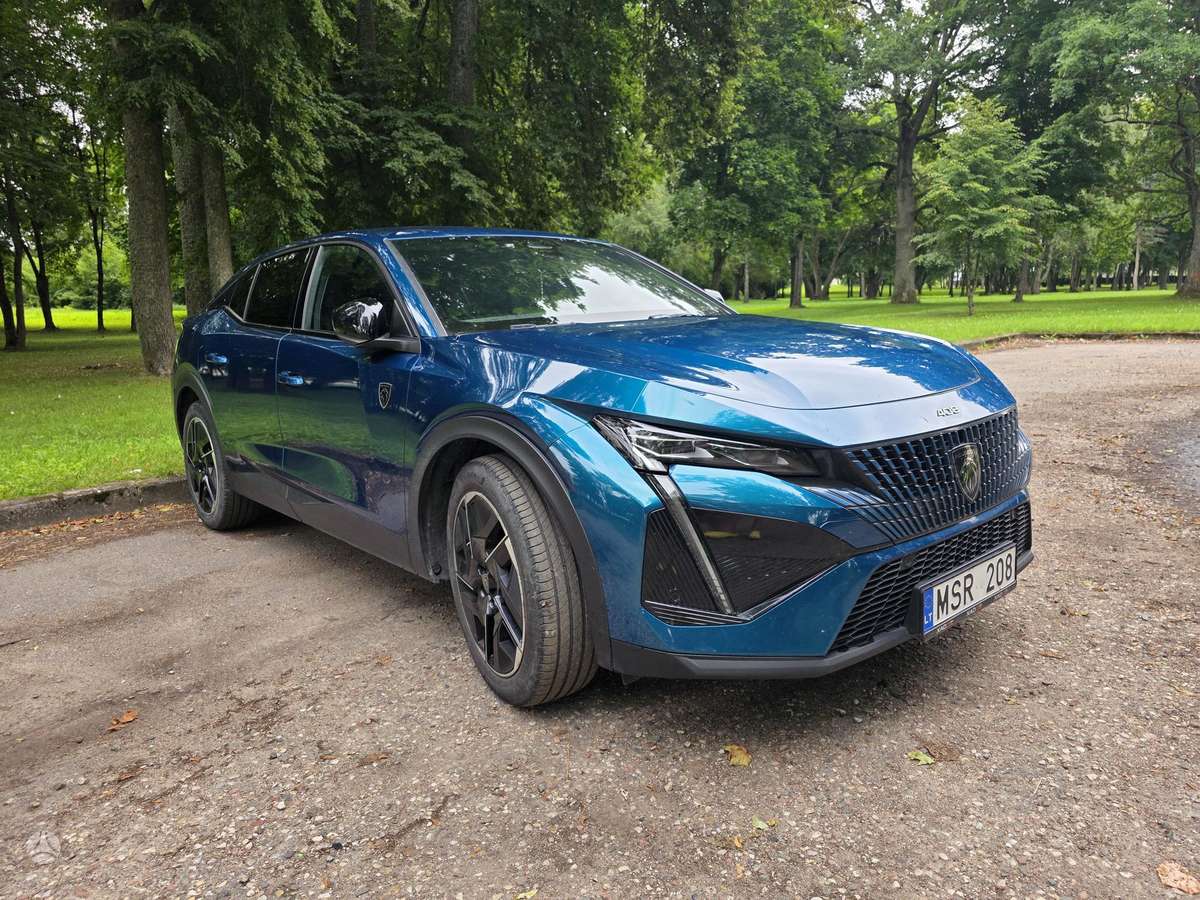 Peugeot 408 - 5