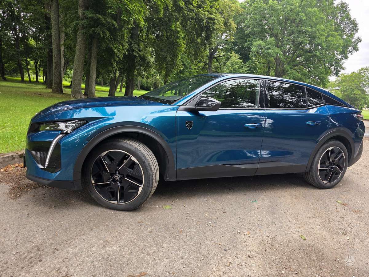 Peugeot 408 - 6