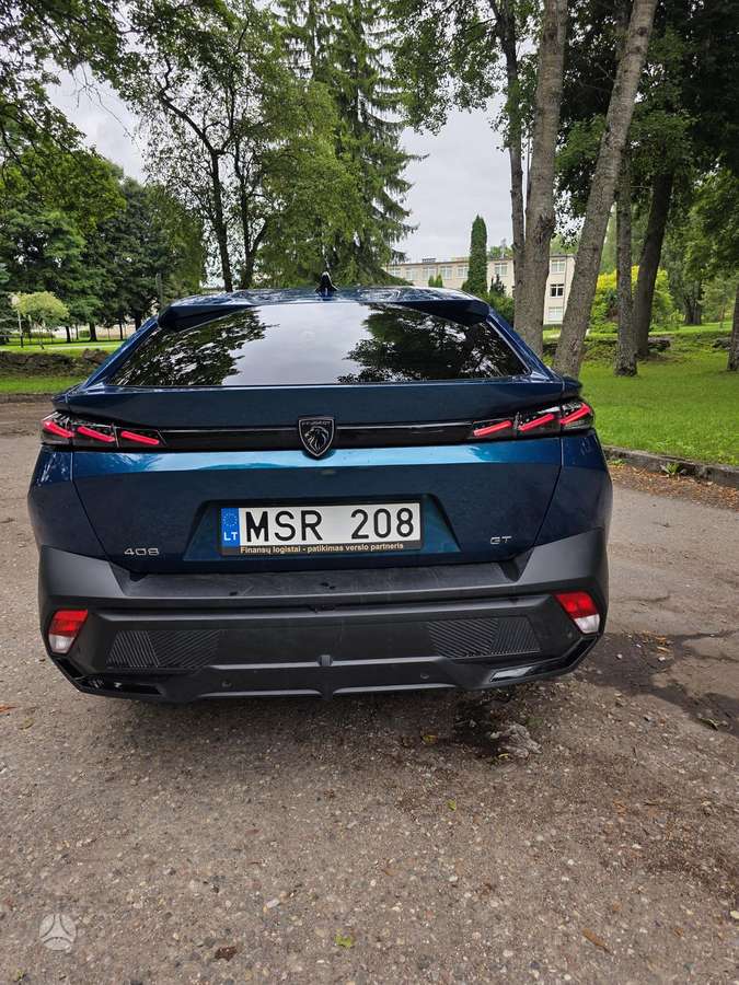Peugeot 408 - 10