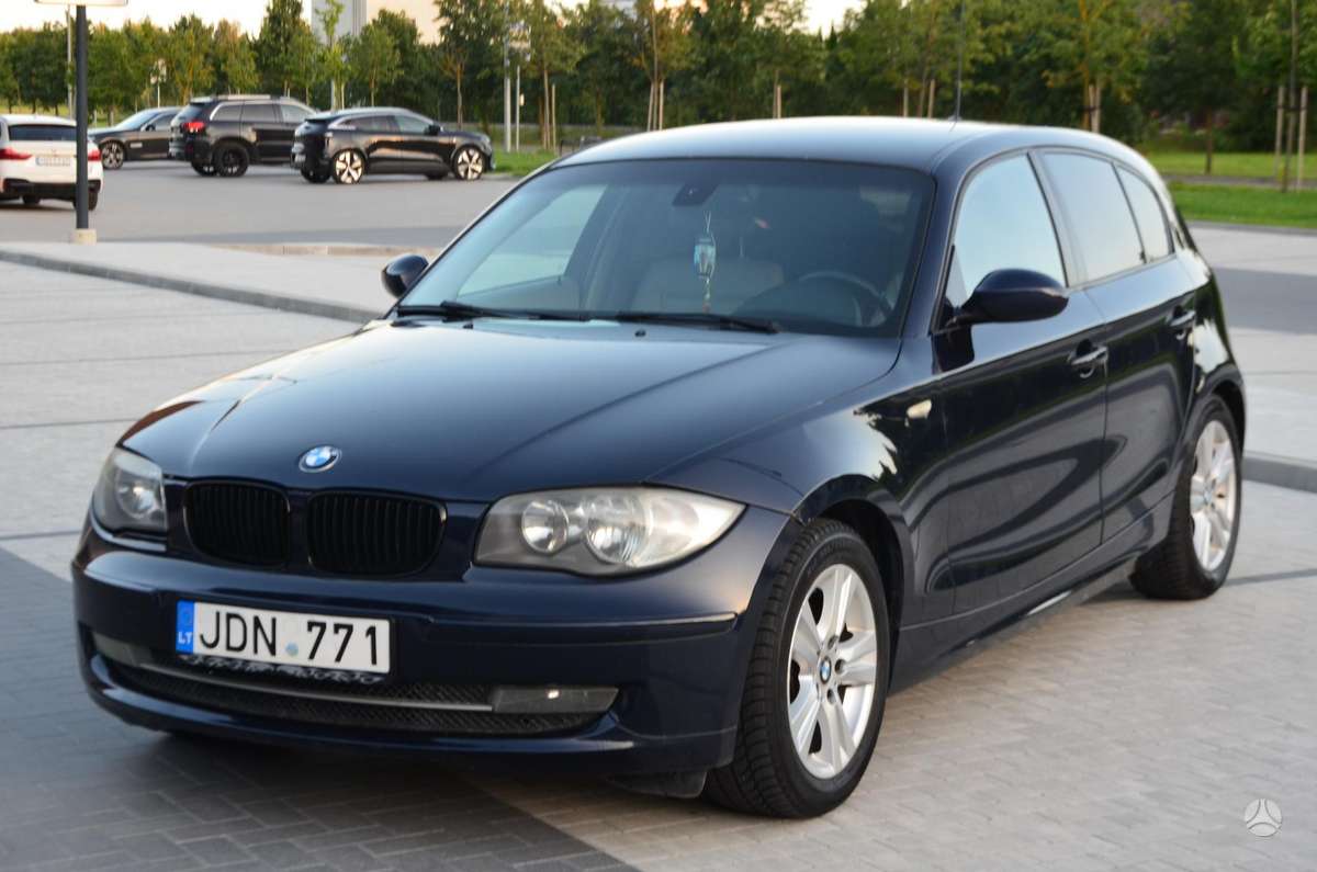BMW 120, 2.0 l., hatchback