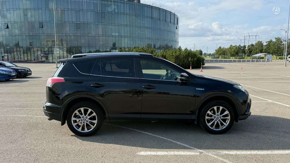 Toyota RAV4 - 6