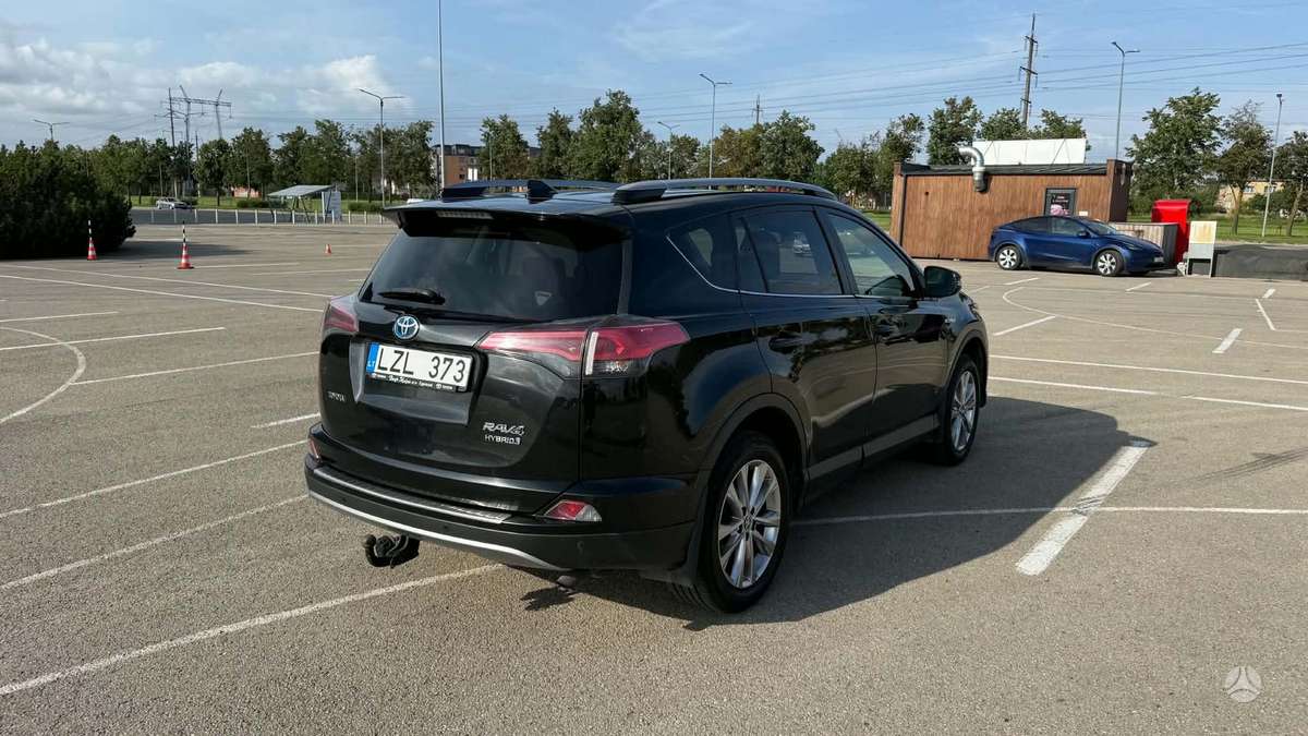 Toyota RAV4 - 5