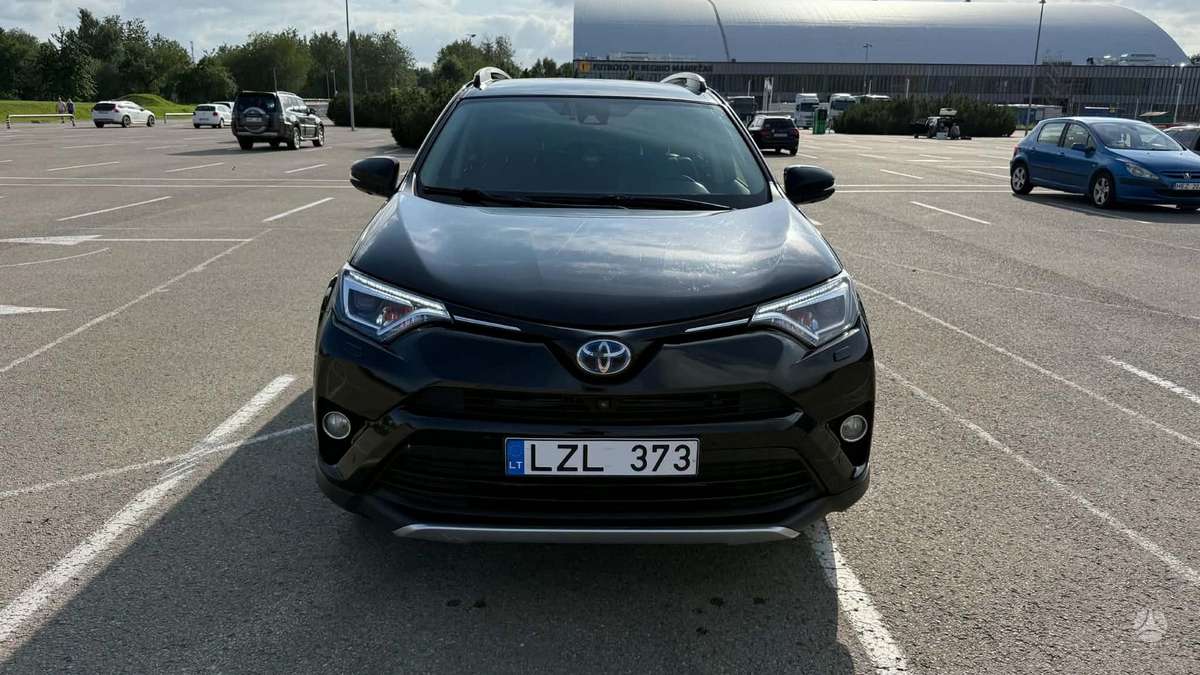 Toyota RAV4 - 8