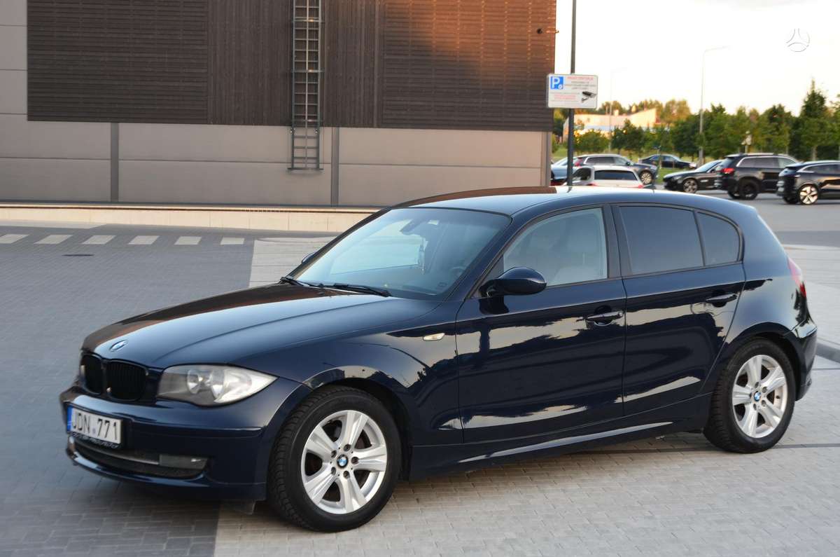 BMW 120, 2.0 l., hatchback