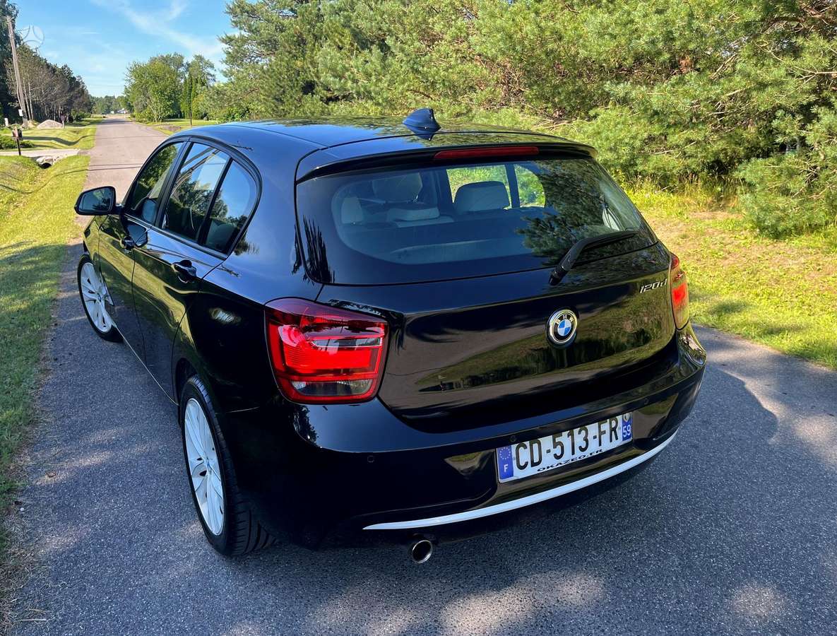 BMW 120, 2.0 l., hatchback