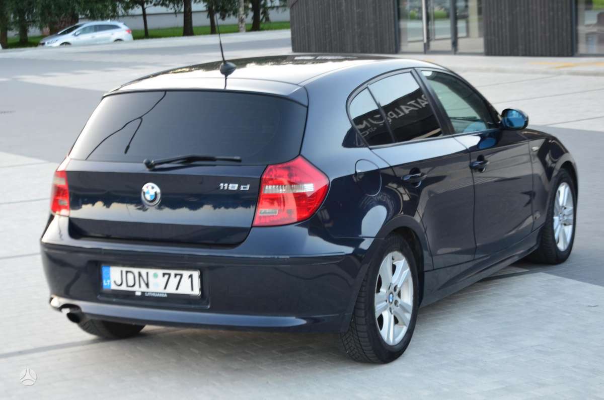 BMW 120, 2.0 l., hatchback