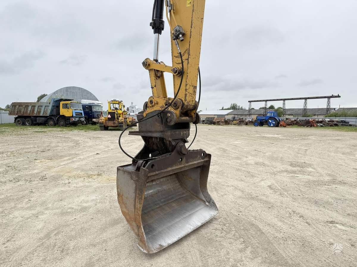 Caterpillar 315 DL , 18500 kg, экскаваторы