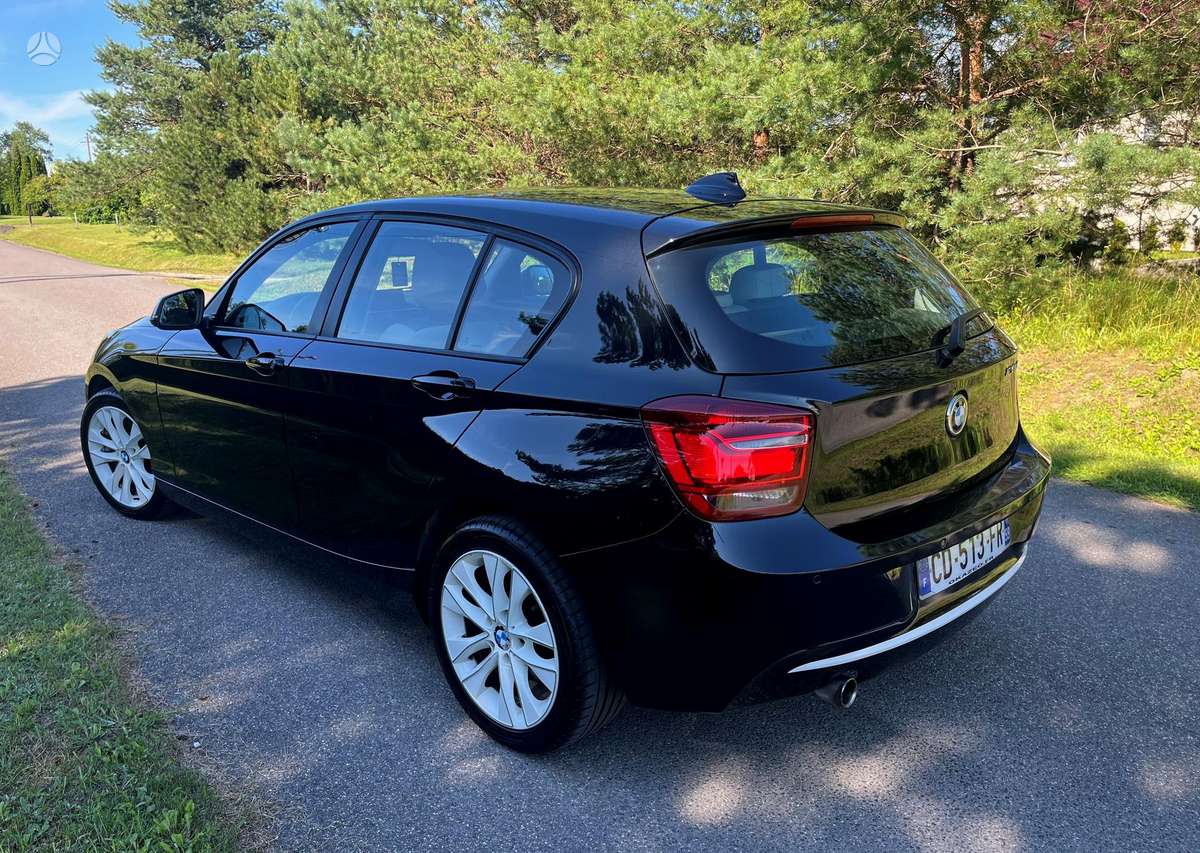 BMW 120, 2.0 l., hatchback