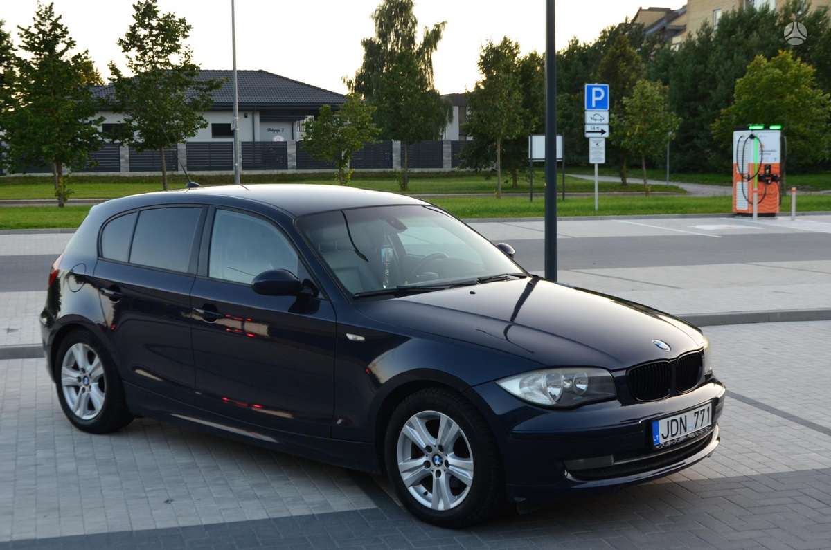 BMW 120, 2.0 l., hatchback