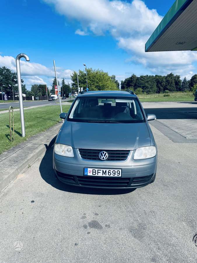 Volkswagen Touran - 3
