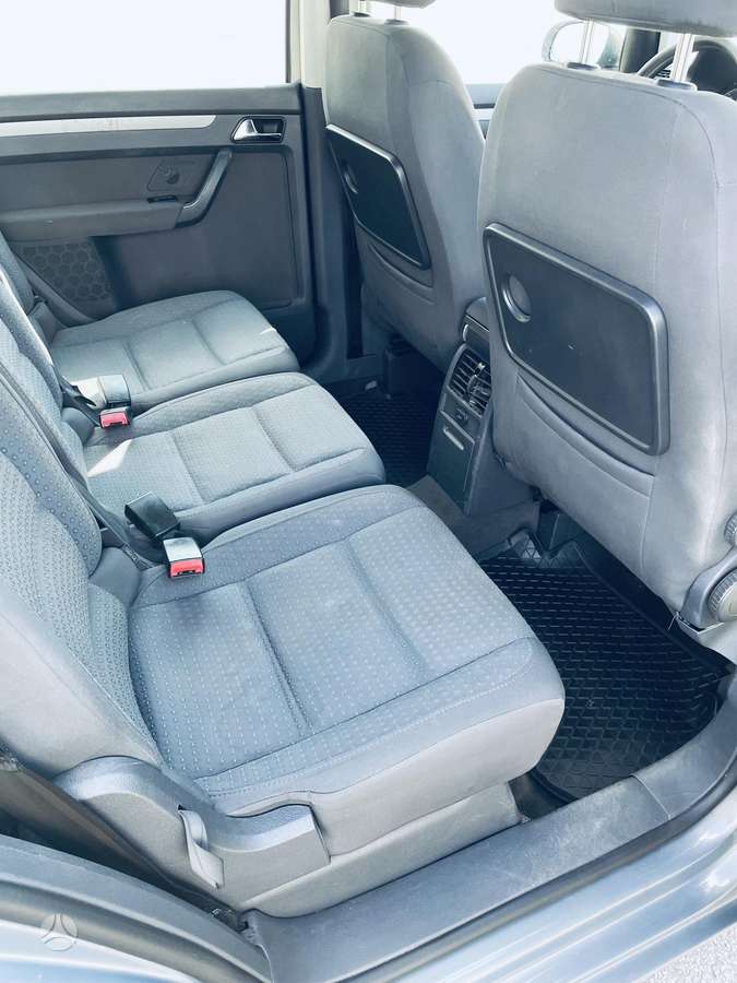 Volkswagen Touran - 6