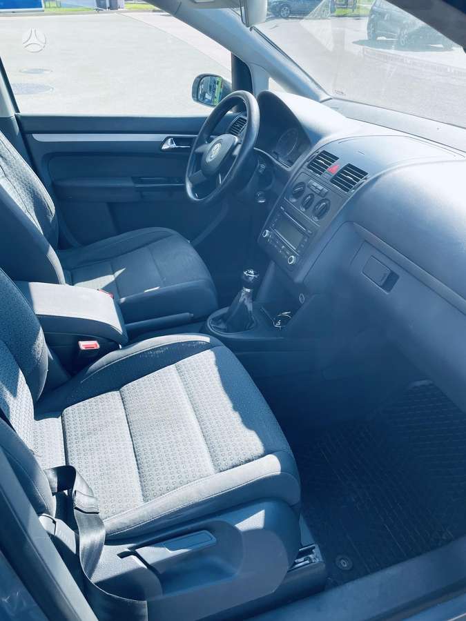 Volkswagen Touran - 7