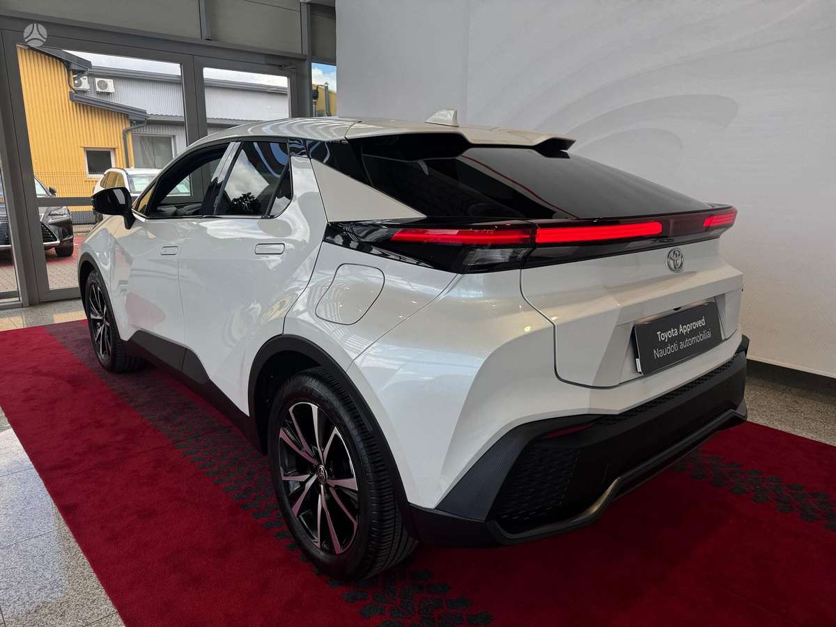 Toyota C-HR - 5