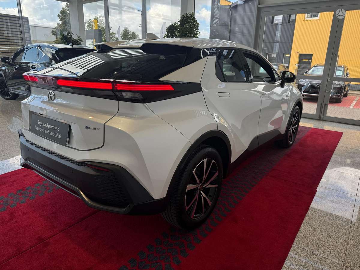 Toyota C-HR - 6