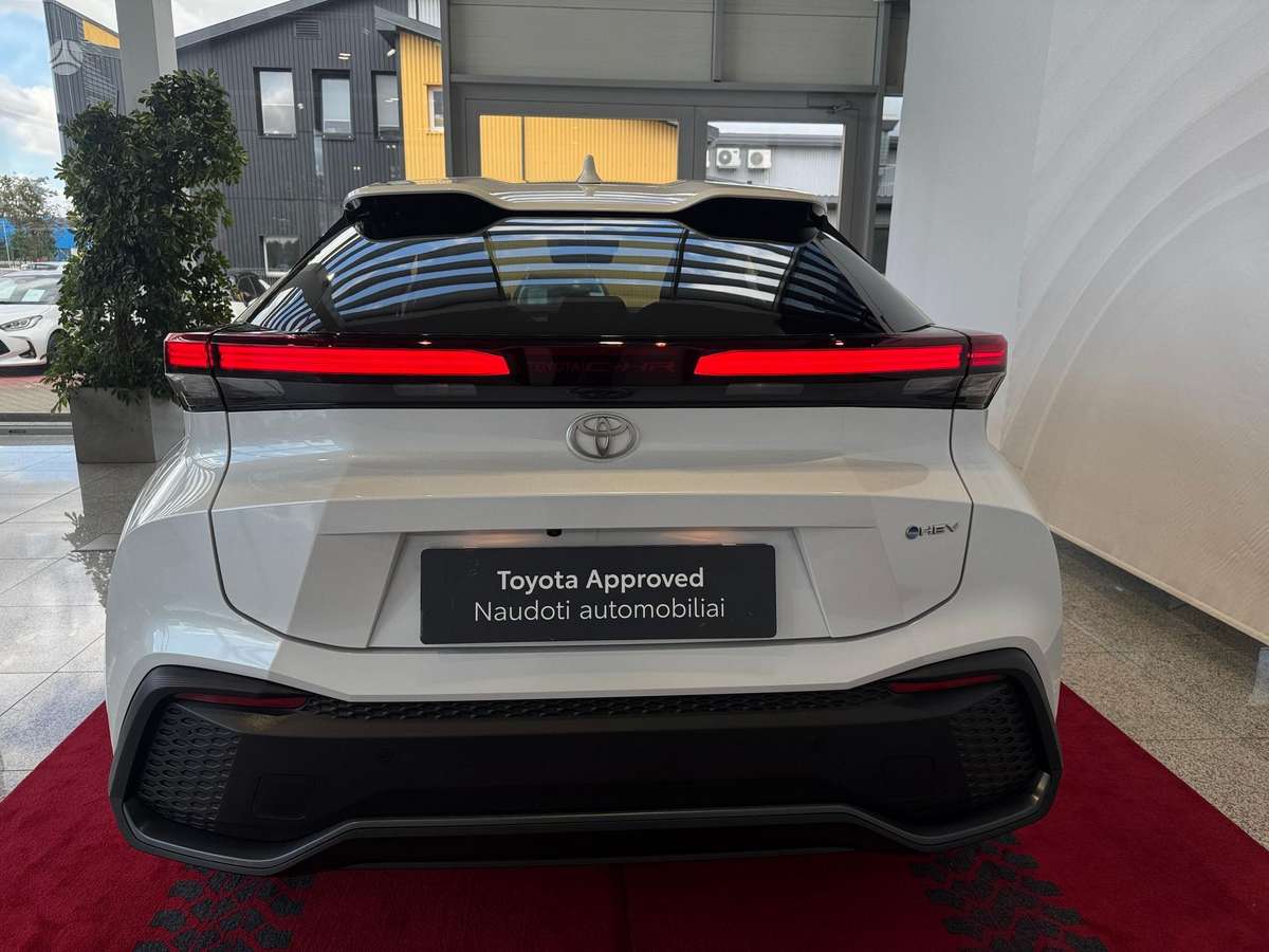 Toyota C-HR - 7