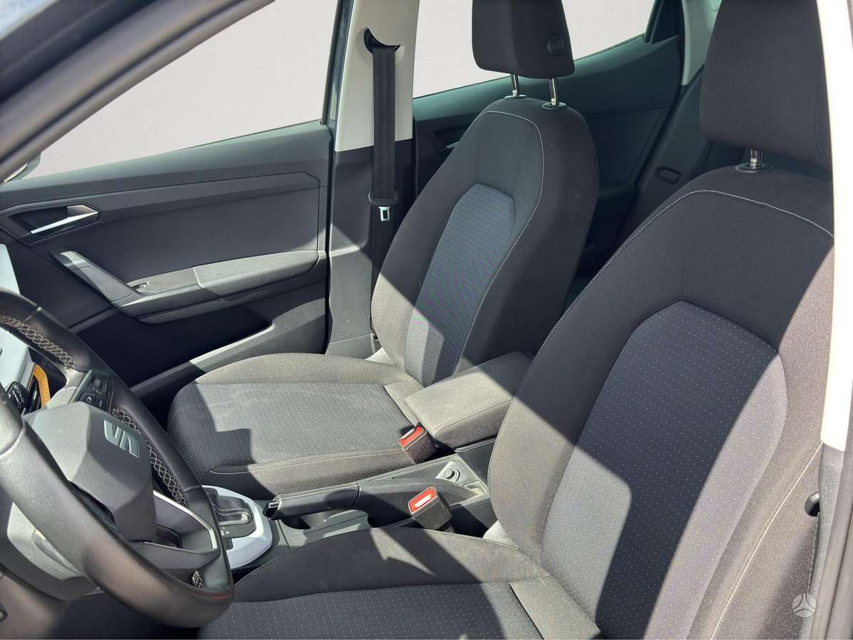 SEAT Arona - 9