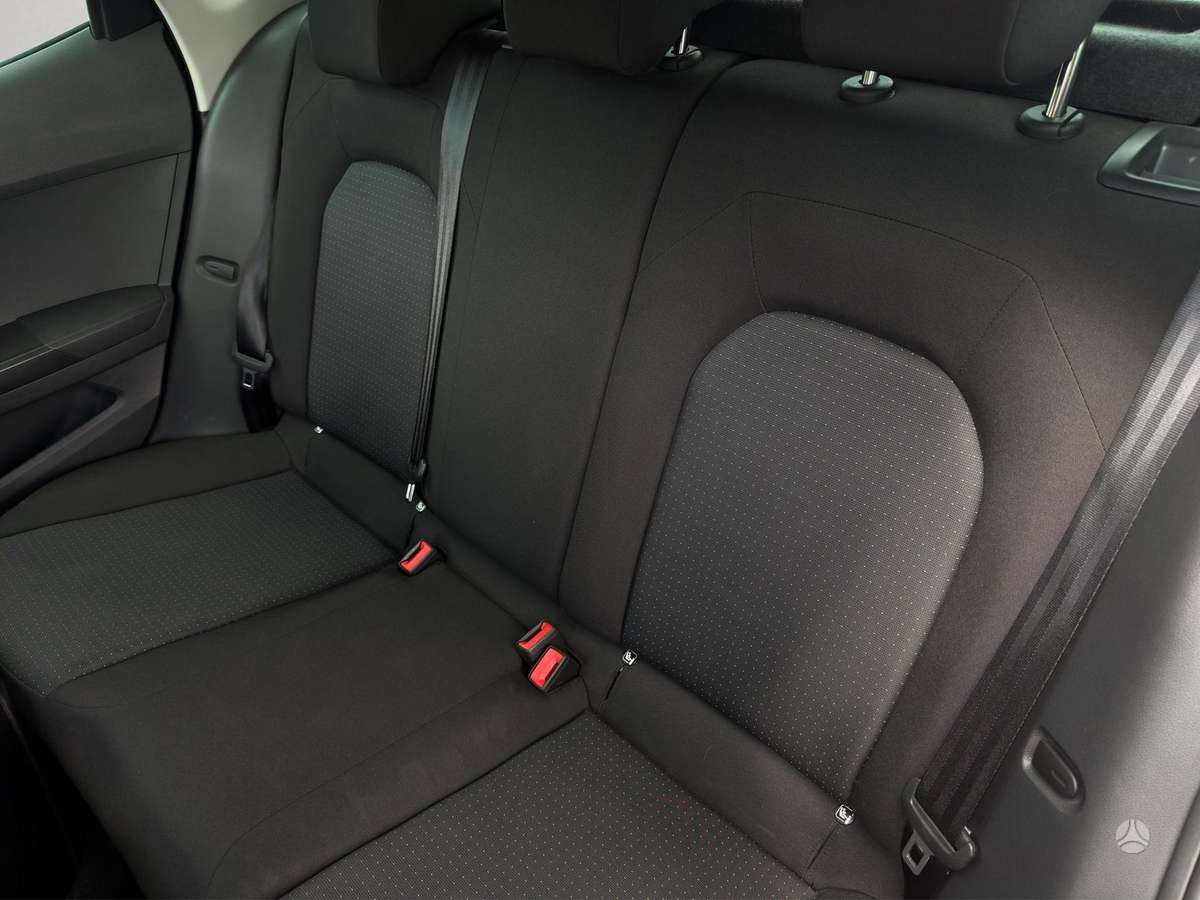SEAT Arona - 12