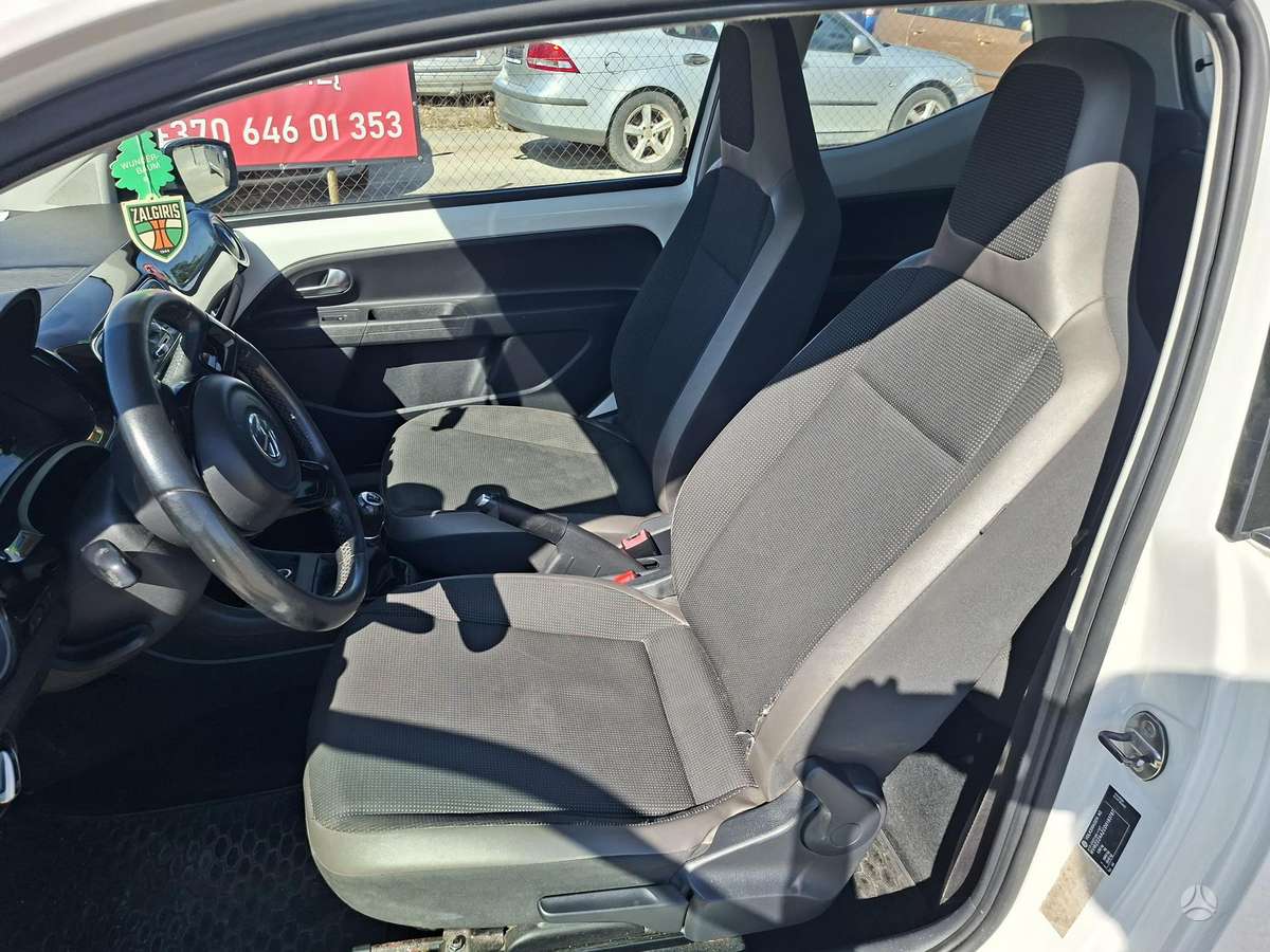 Volkswagen Up, 1.0 l., hatchback