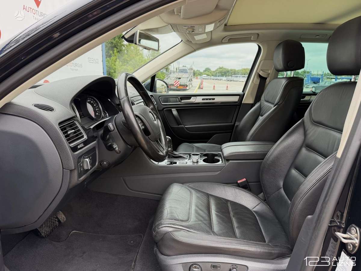 Volkswagen Touareg - 12