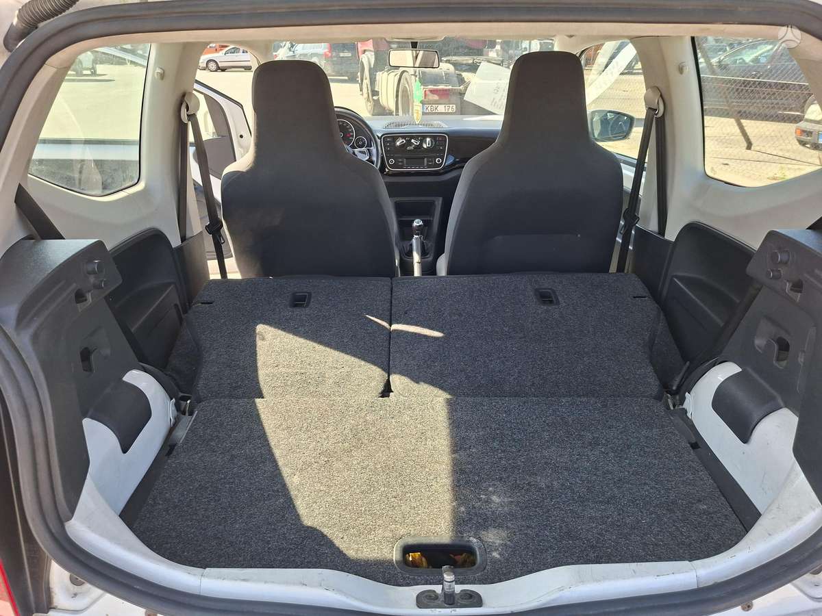 Volkswagen Up, 1.0 l., hatchback