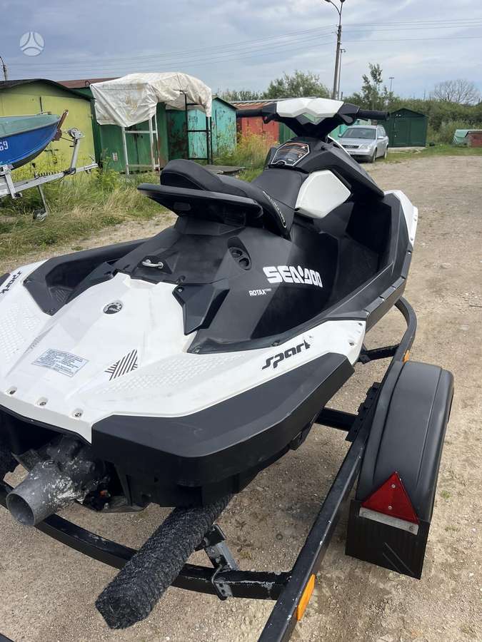 Sea-Doo Spark, jet skis