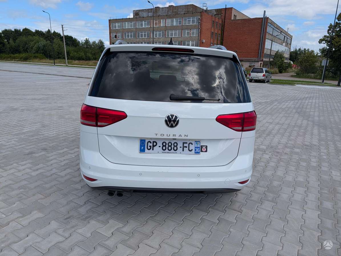 Volkswagen Touran - 4