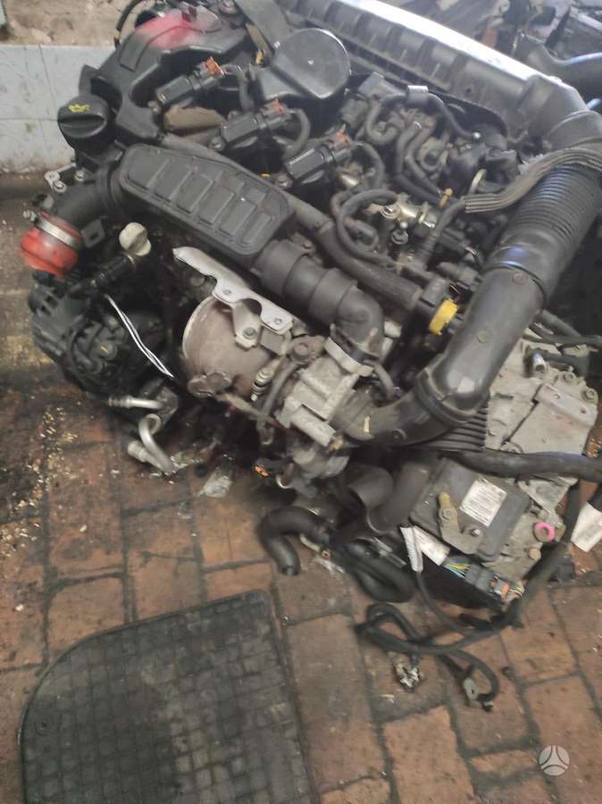 Peugeot 208, Hn01 10xj01, engine