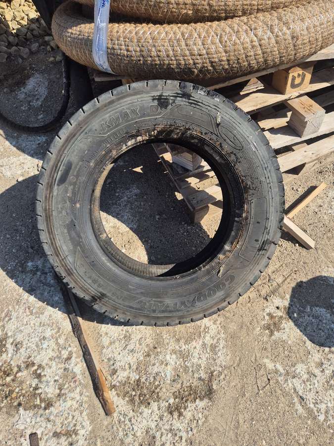 Goodyear Kmax, universalios 205/75 R17,5