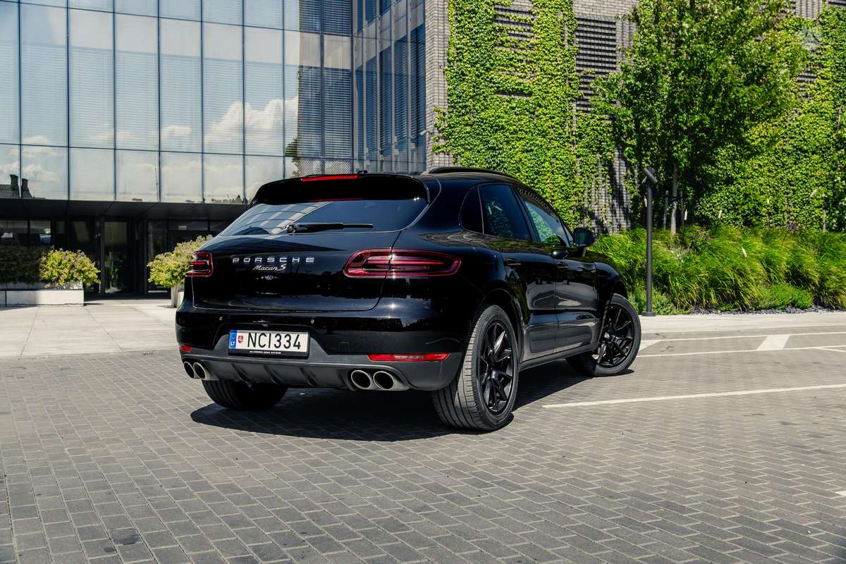 Porsche Macan - 11