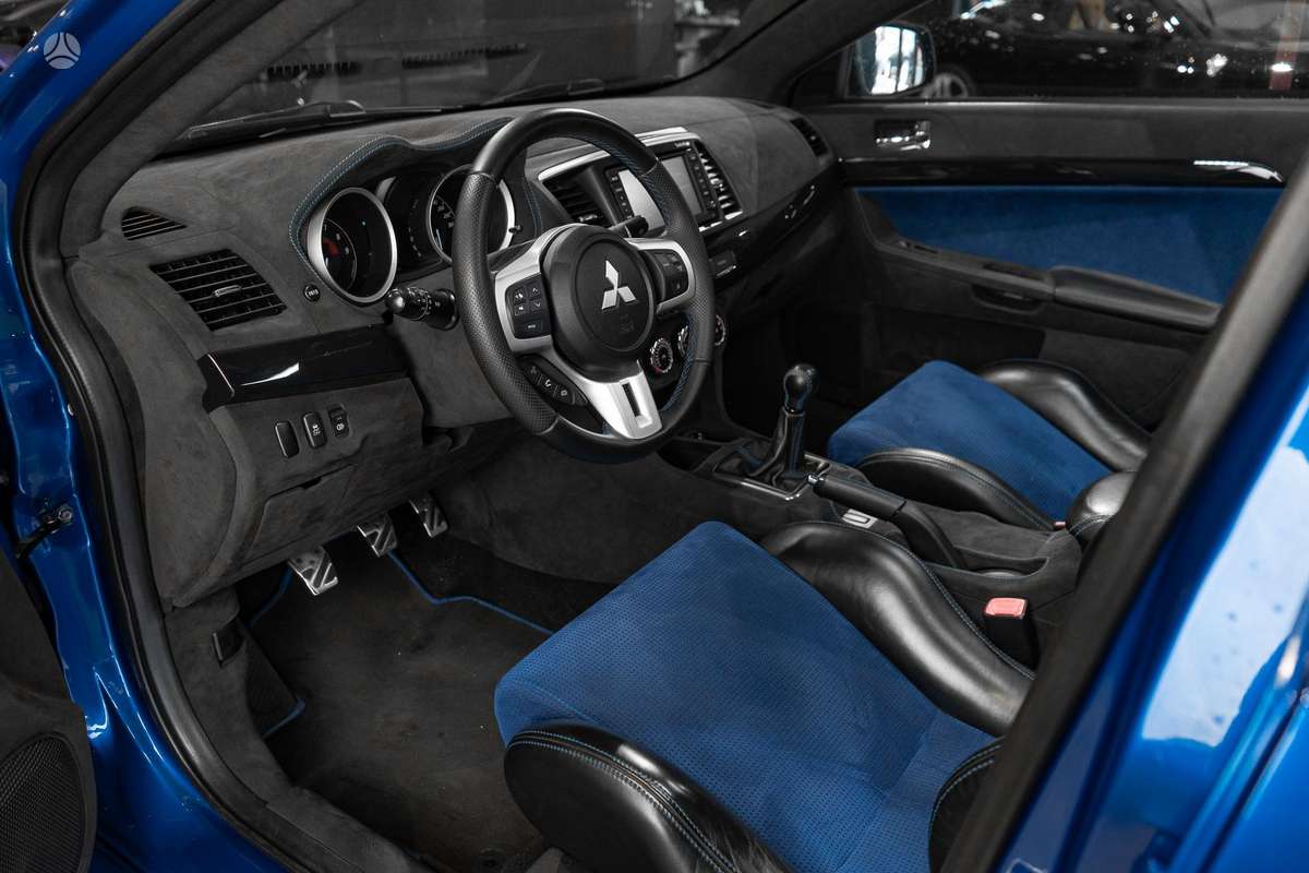 Mitsubishi Lancer Evolution, 2.0 l., sedanas