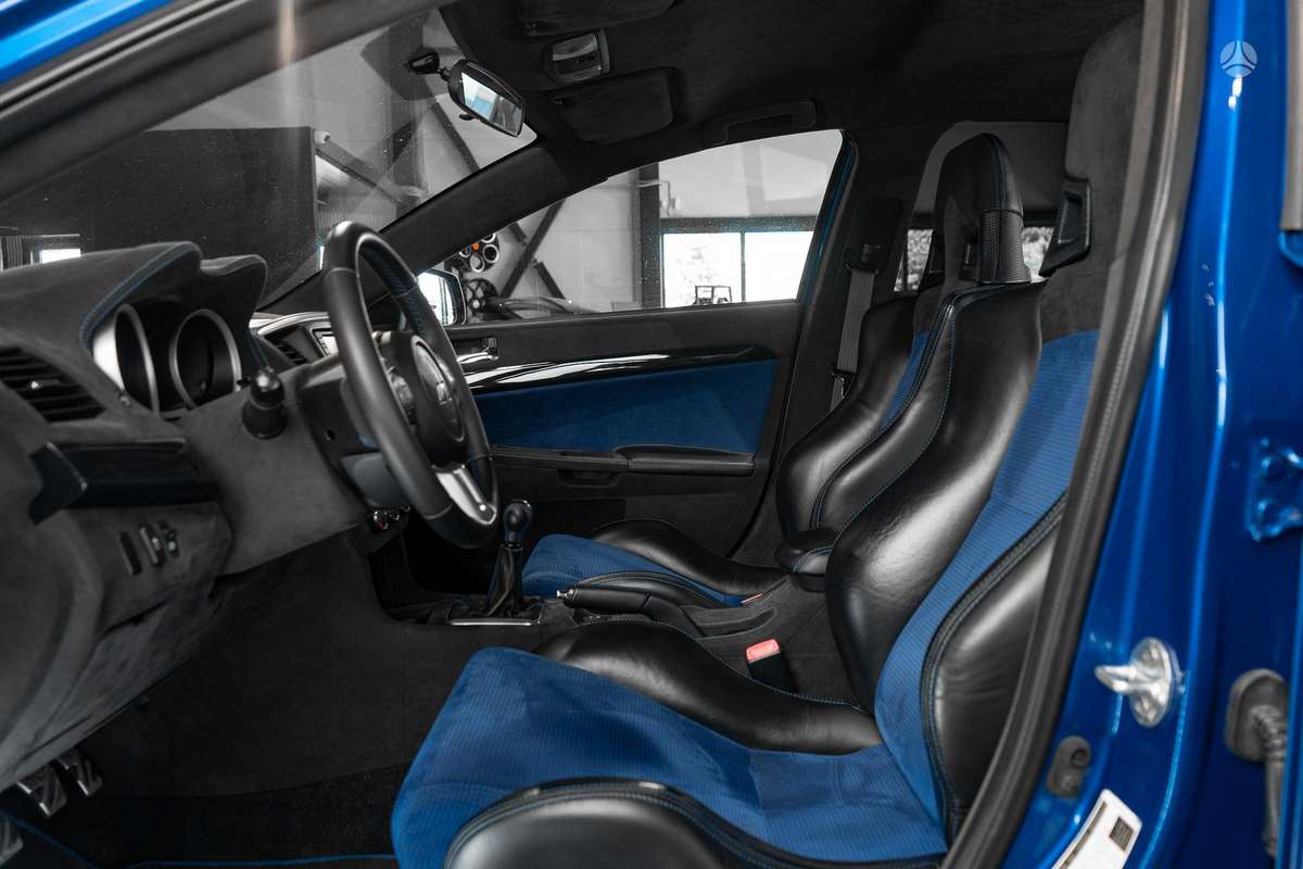 Mitsubishi Lancer Evolution, 2.0 l., sedanas
