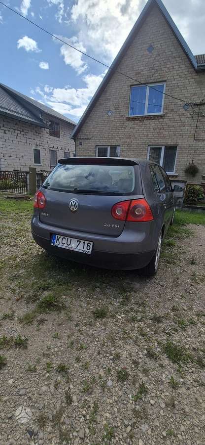 Volkswagen Golf - 2