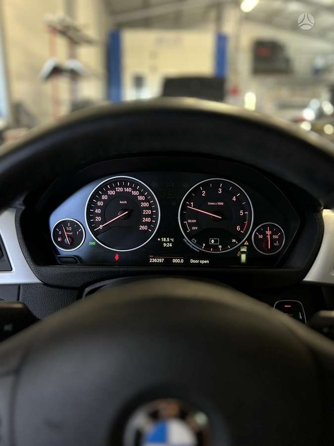 BMW 318, 2.0 l., Универсал