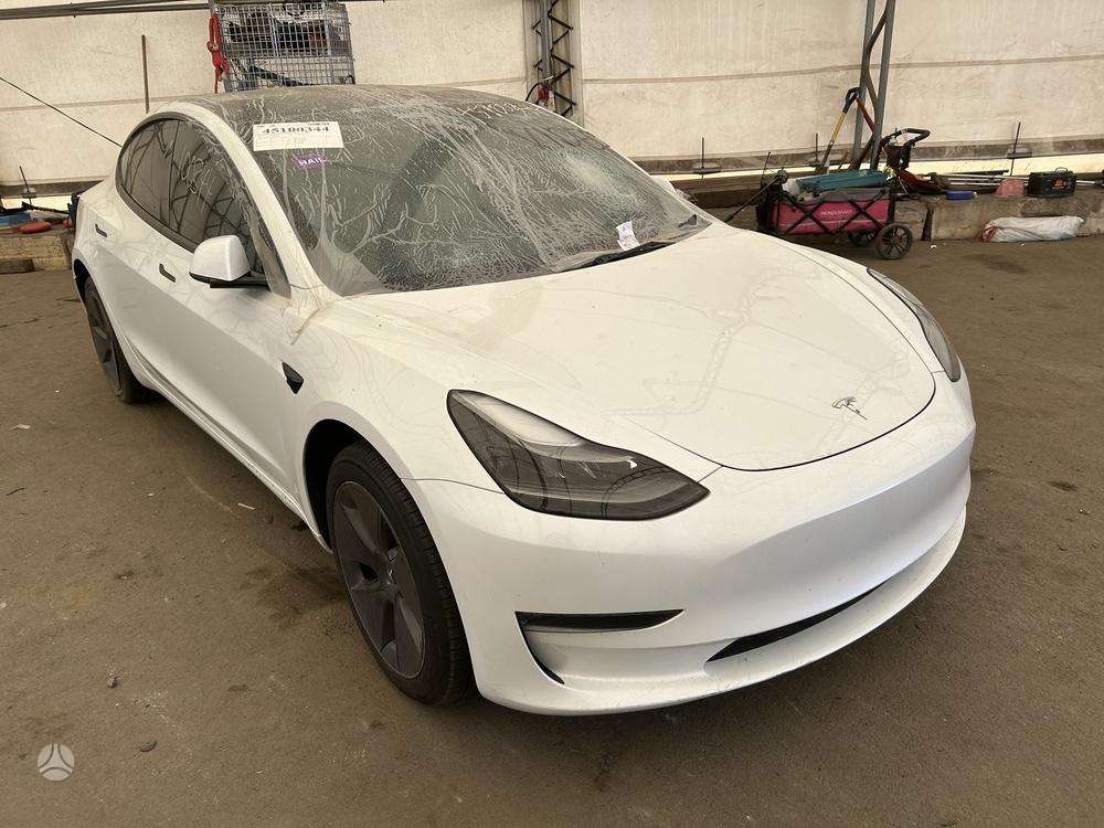 Tesla Model 3 - 2