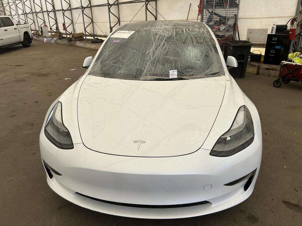 Tesla Model 3 - 6