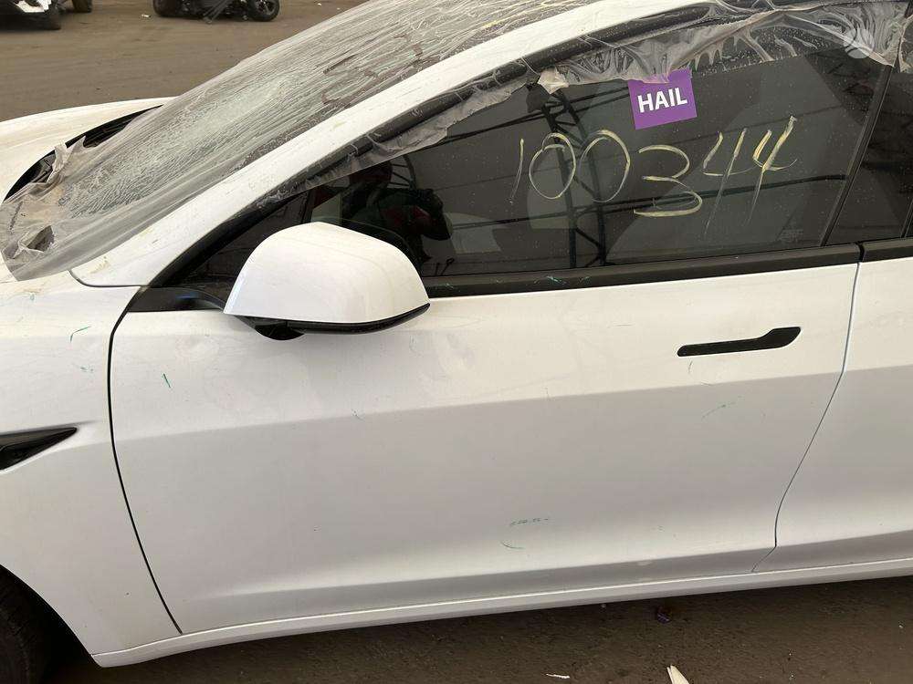 Tesla Model 3 - 10