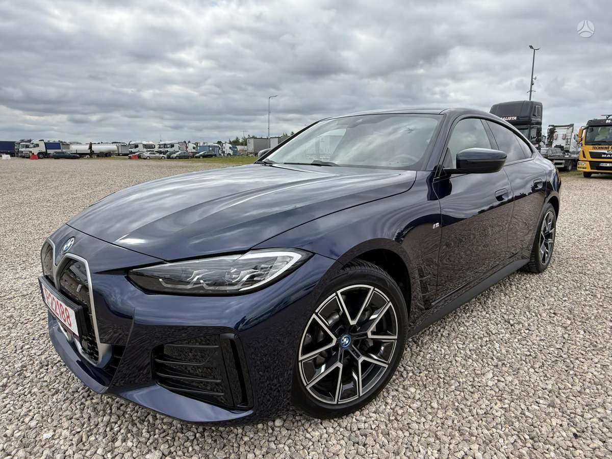 BMW i4, 80 kWh, hatchback